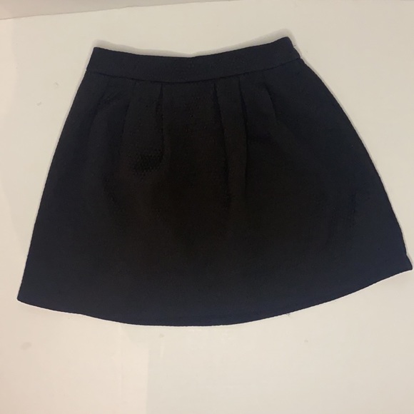 Black Mini Skirt - Hinge - XS - Picture 2 of 4